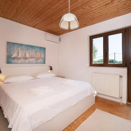 Luxurious In Semesterbostad Poreč