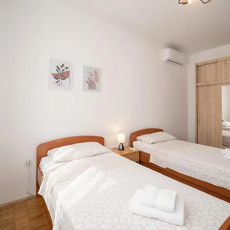 Semesterbostad Luxurious In *